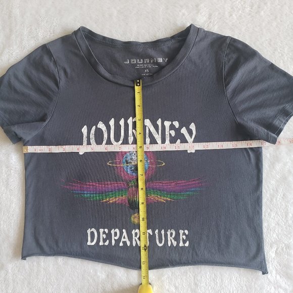 JOURNEY Crop Short Sleeves Raw Hem Graphic T Shirt - Picture 10 of 11